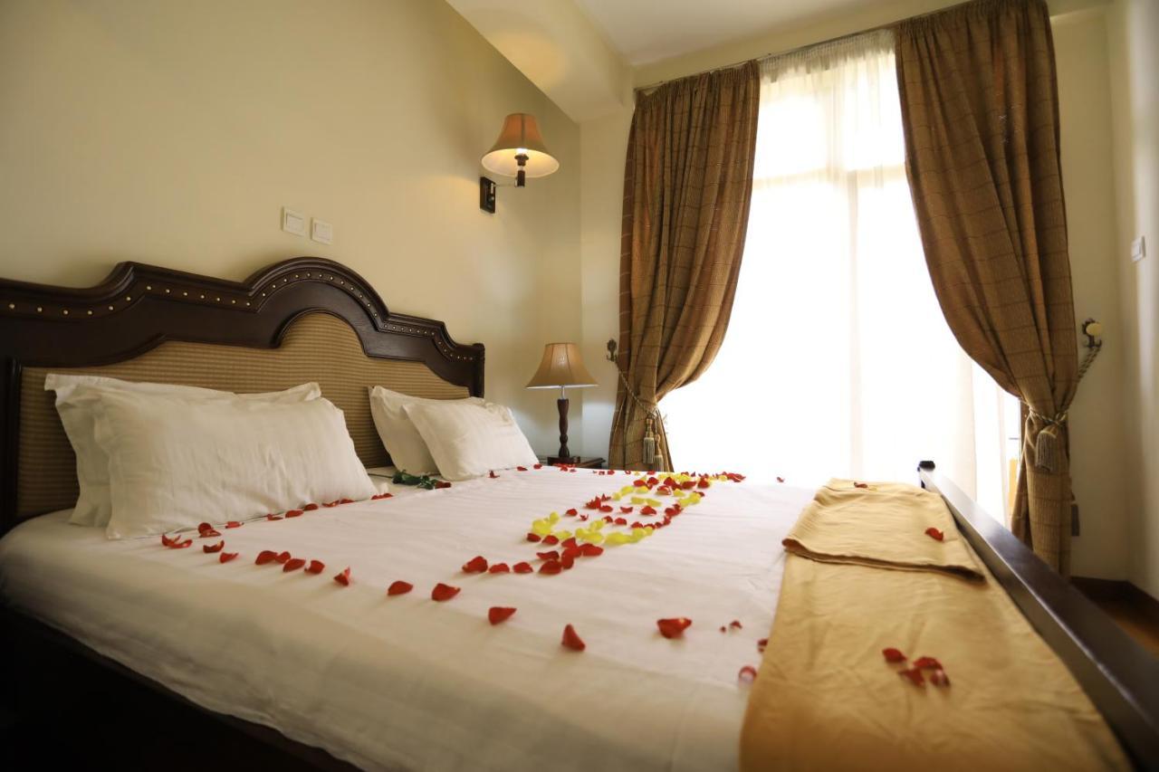 Taye Belay Hotel Gonder Exterior foto
